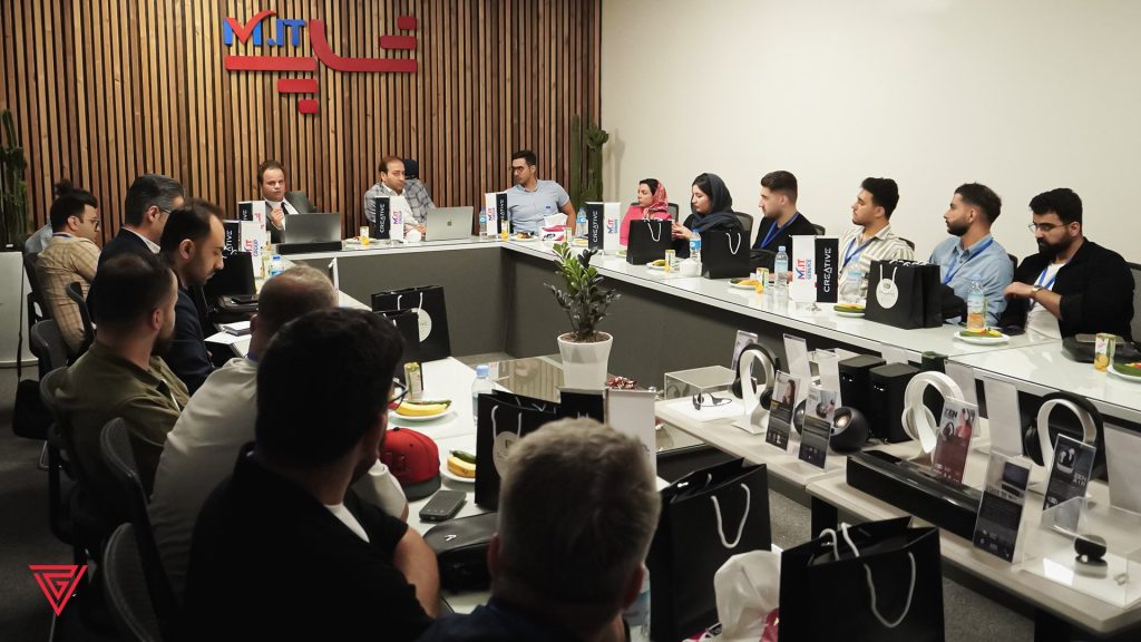 1714481856 همکاری رسمی برند Creative با شاپ ام‌آی‌تی اغاز شد آفتاب وطن