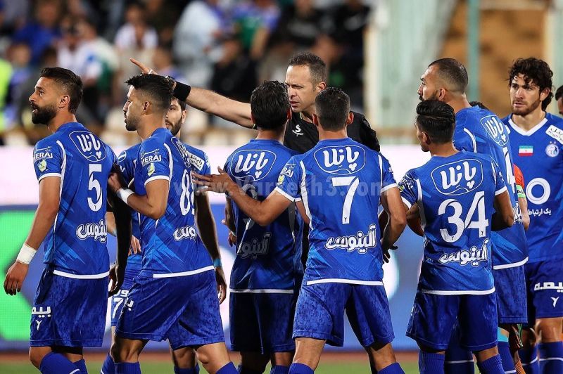 فدراسیون فوتبال از جنجال لذت می‌برد آفتاب وطن