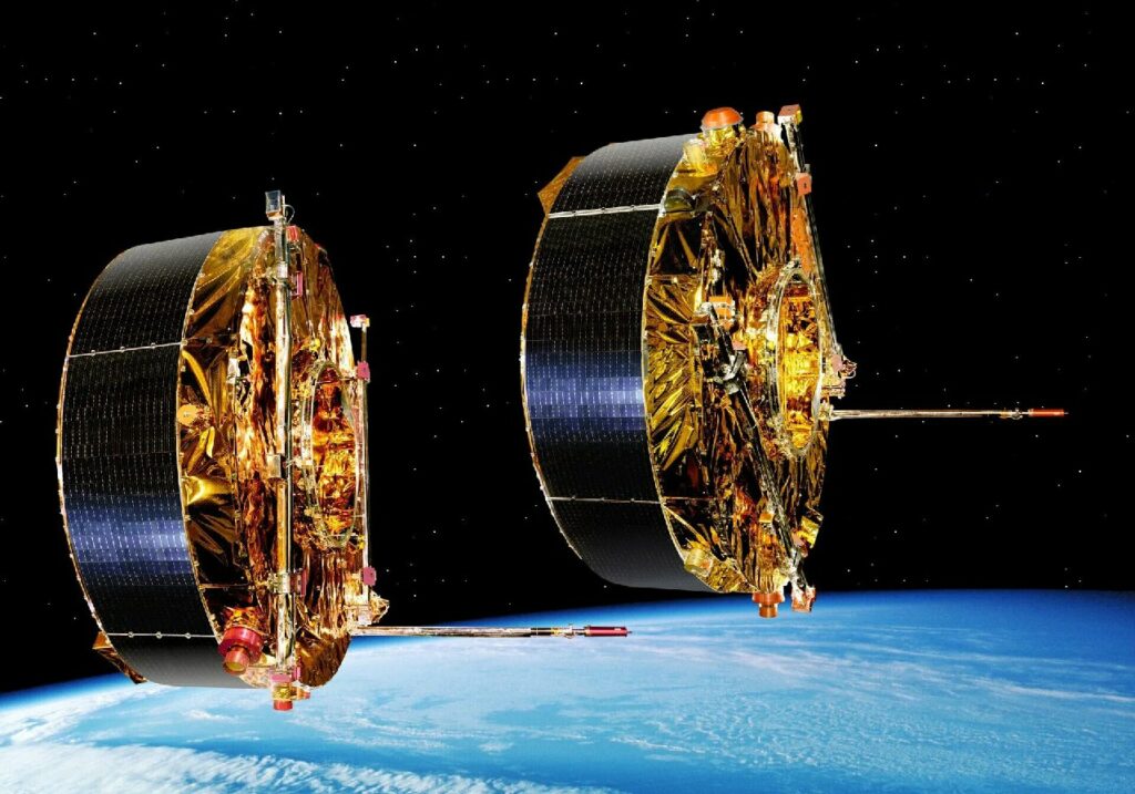 کلاستر 2 به فضا پرتاب شد_آفتاب وطن 4 کلاستر 2 به فضا پرتاب شد آفتاب وطن