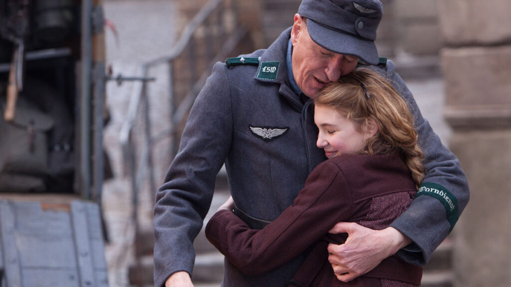 فیلم هایی که شما را برای خواندن کتاب ترغیب میکند_آفتاب وطن 7 The Book Thief