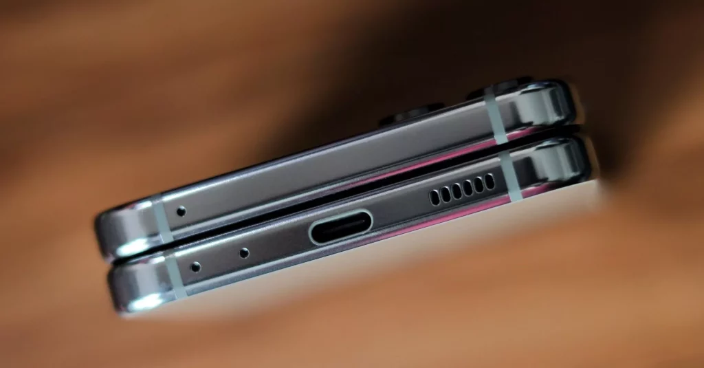 اپل انگارً با سامسونگ برای نمایشگر آیفون تاشو قرارداد امضا.webp