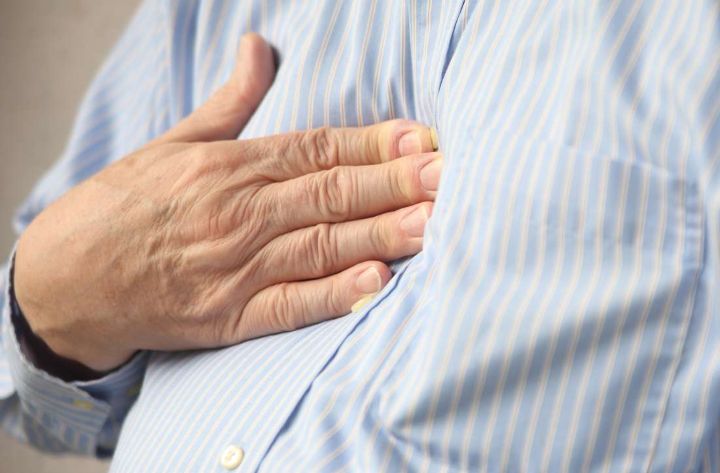 عوارض استامینوفن و موارد مصرف آن_آفتاب وطن 7 درد در قسمت فوقانی معده از عوارض جانبی استامینوفن است