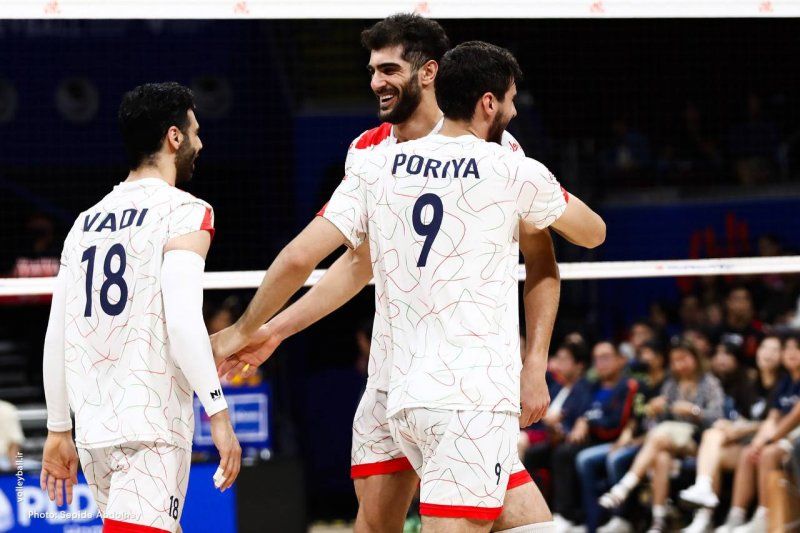 1718886076 آقای پائز فقط به همین یک سوال جواب بده آفتاب وطن