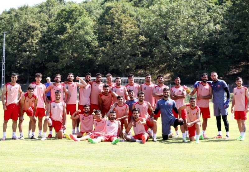 1723266067 عکس کامل پرسپولیس گاری دو منهای یک نفر آفتاب وطن