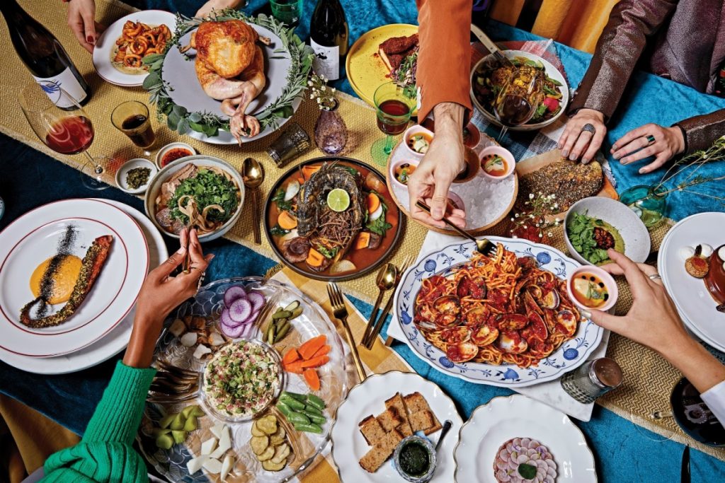 1724297486 چطور غذای رستورانی به سلامت بدن صدمه می‌رساند و باید