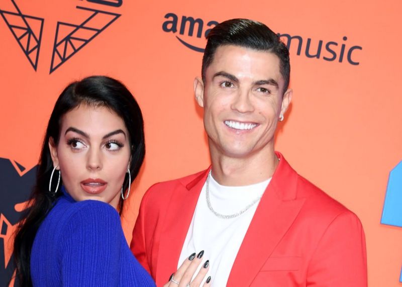 1724442524 خبر بزرگ رونالدو از کانال یوتیوبش اظهار شد‌ آفتاب وطن