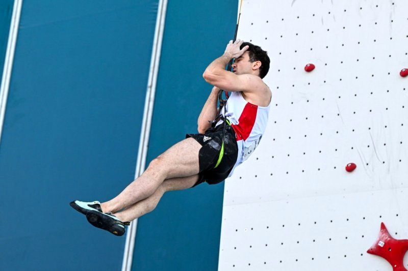 فوق ستاره ایران در یک ورزش بی‌رحمانه آفتاب وطن