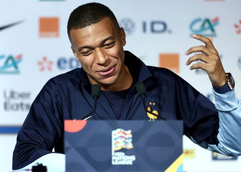 انتظار ندارم در پاریس از من استقبال کنند‌ آفتاب وطن