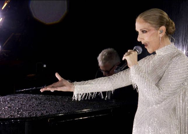 1728727986 ادعای جنجالی سل ین دیون زنده اجرا نکرد لب زد آفتاب