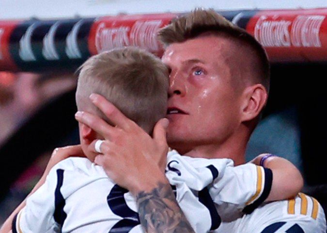 تونی کروس علیه مسی، رونالدو و زلاتان آفتاب وطن