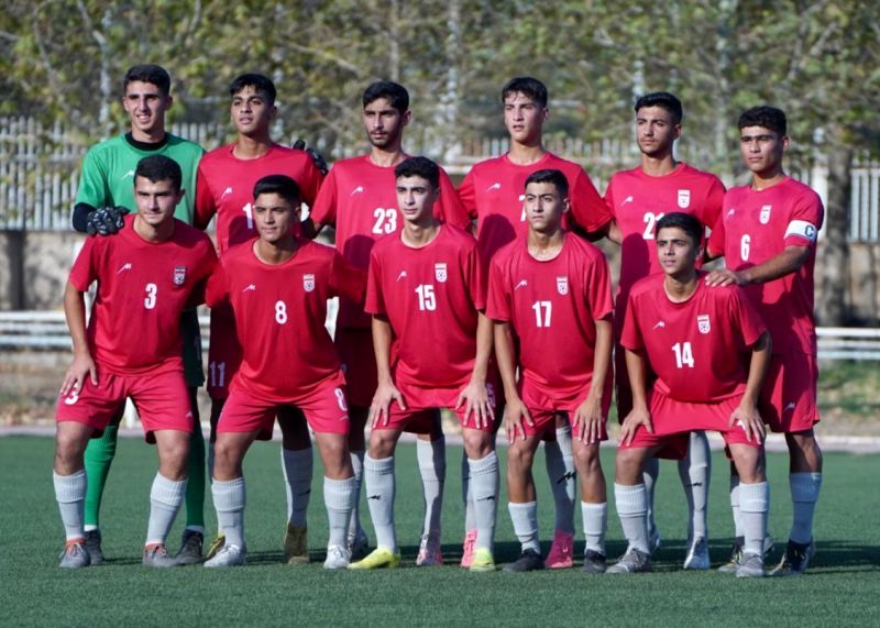 نقره‌داغ دسته جمعی بازیکنان فوتبال ایران آفتاب وطن