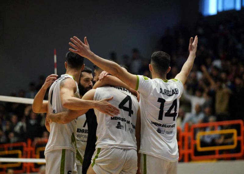 1730918576 قهرمان آسیا هم زانو زد آفتاب وطن