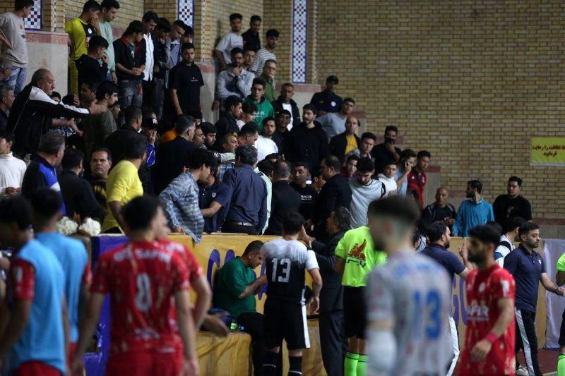 1731533773 درگیری و جنجال در فوتسال نادیده گرفته شد آفتاب وطن