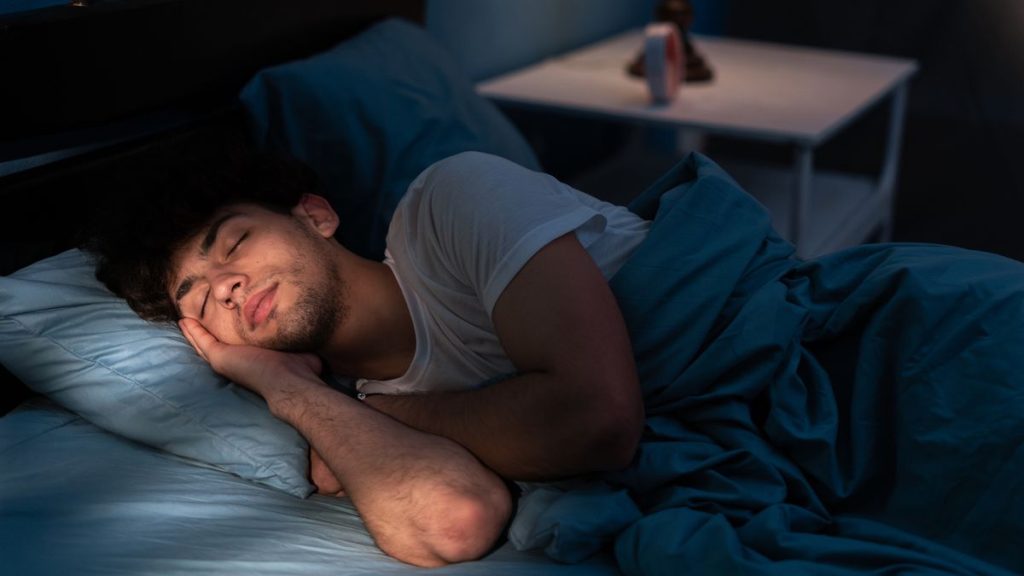 1732067772 با این اپلیکیشن می‌توانید رؤیاهای شفاف بیشتری ببینید آفتاب وطن