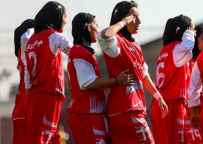 1732819336 زنان پرسپولیس و بازی مرگ و زندگی آفتاب وطن