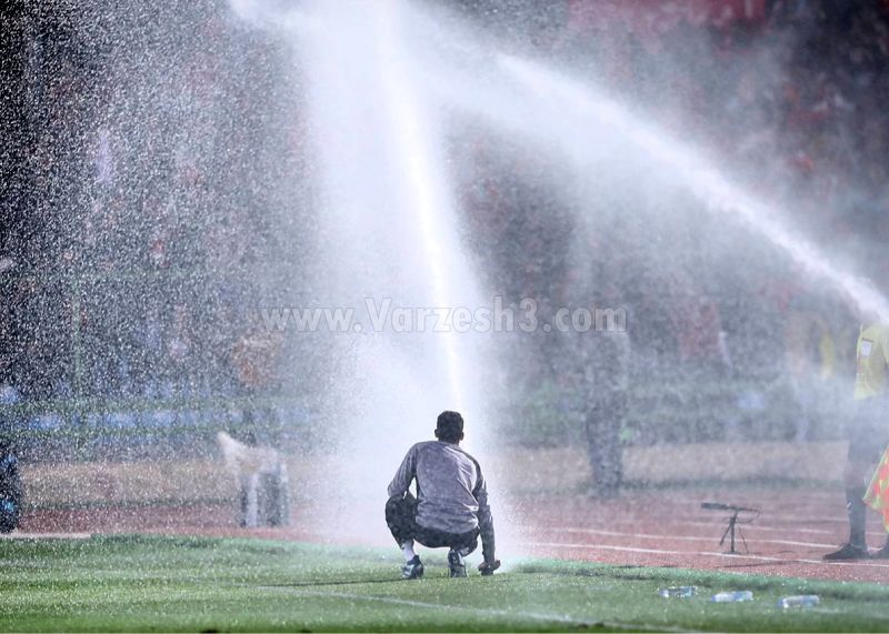 زنده از جدال پرحاشیه استقلال آفتاب وطن
