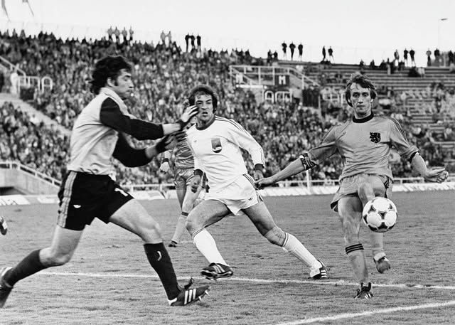 1733273005 ناصر حجازی، بهترین دروازه‌بان تاریخ آسیا آفتاب وطن