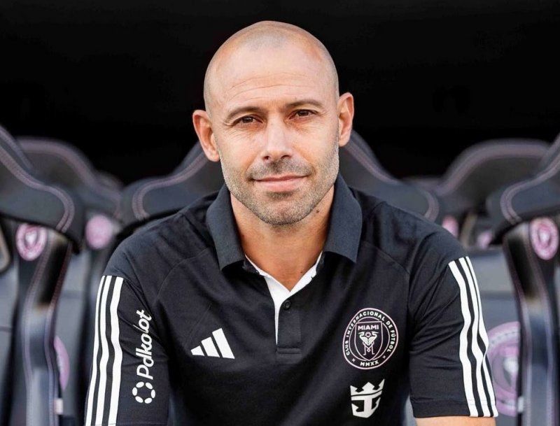 1733381471 اول به مسی زنگ زدم، سپس به اینتر میامی آمدم آفتاب