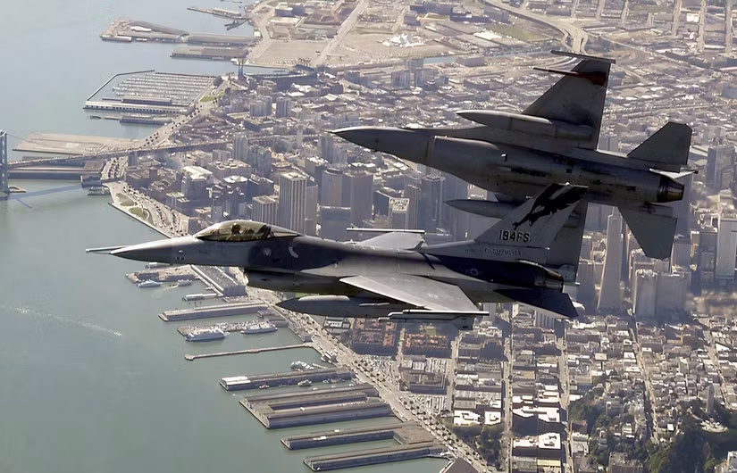 قیمت نسخه های گوناگون جنگنده اف-۳۵_آفتاب وطن 19 1733587479 190 قیمت نسخه های گوناگون جنگنده اف ۳۵ آفتاب وطن