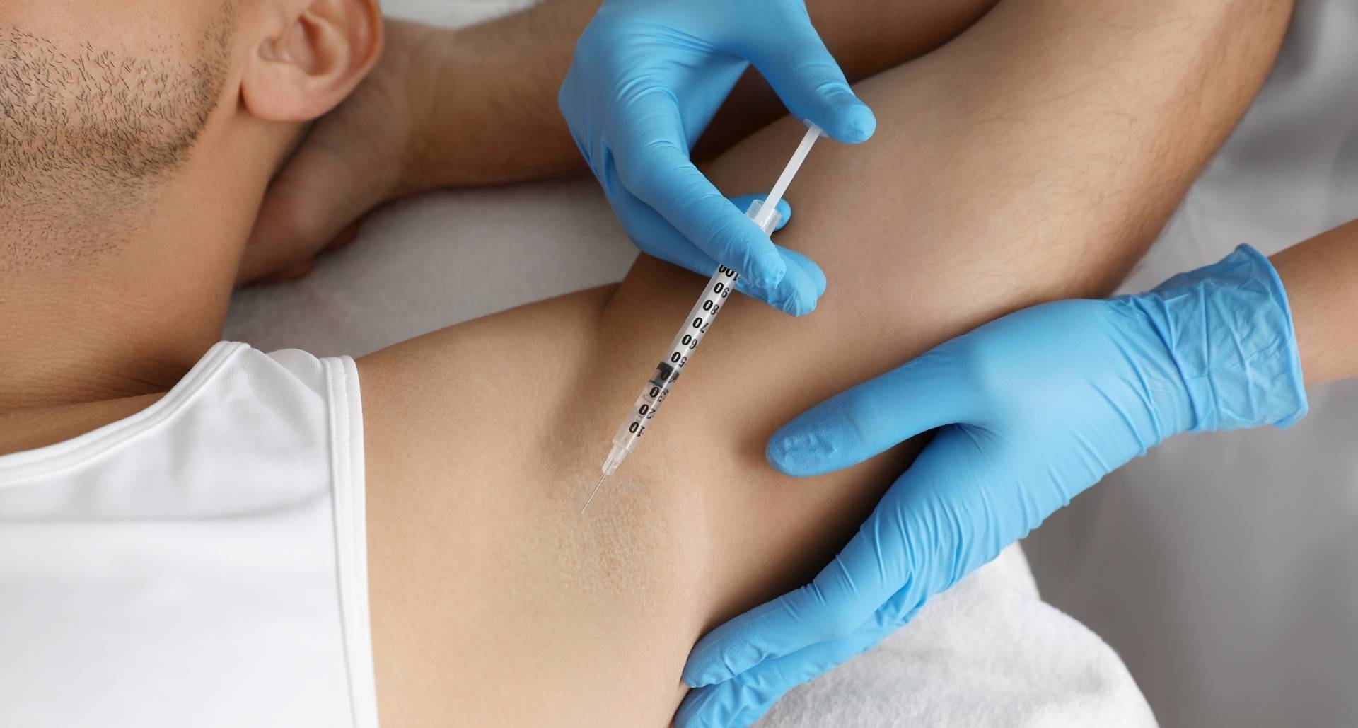 بوتاکس زیر بغل چیست؟ + مزایا و معایب بوتاکس زیر بغل_آفتاب وطن 18 1736727113 139 بوتاکس زیر بغل چیست؟ مزایا و معایب بوتاکس زیر