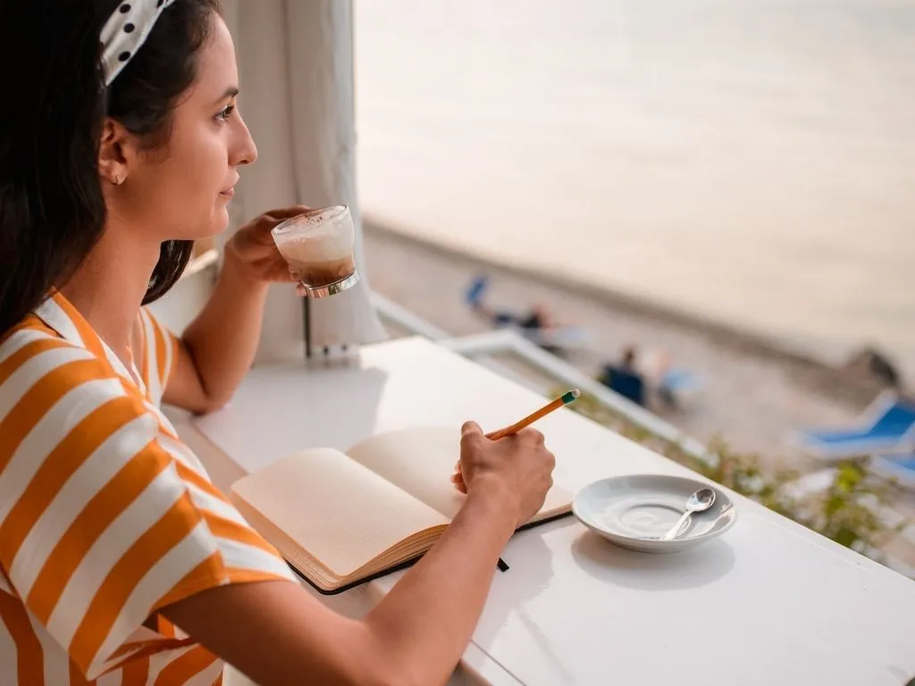 رسیدن به نظم ذهنی با ۳ راهکار ساده_آفتاب وطن 11 1740331878 220 رسیدن به نظم ذهنی با ۳ راهکار ساده آفتاب وطن.webp