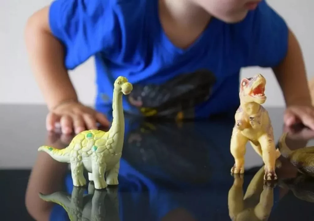 1742735672 محققان آمریکایی کودکانی که به دایناسورها علاقه‌ دارند به گمان.webp