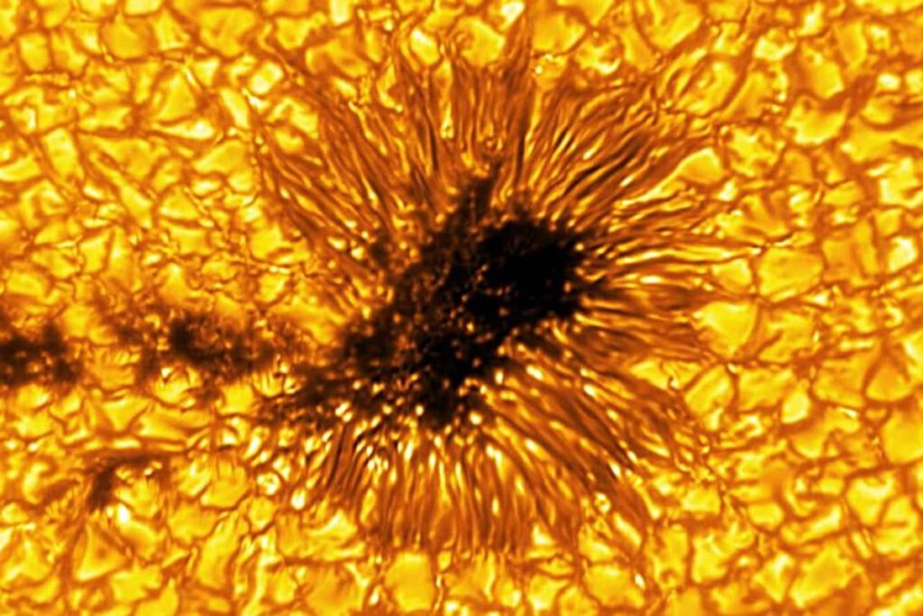 تصویر تلسکوپ خورشیدی دنیل اینوی