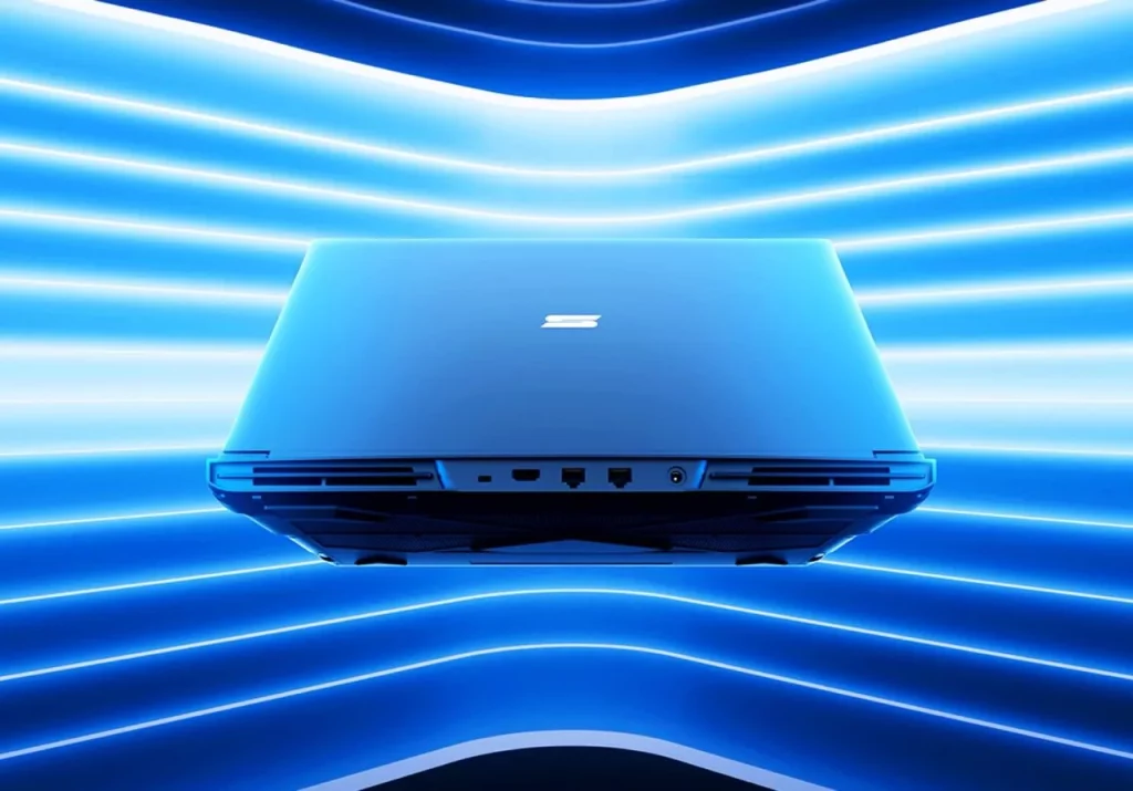 لپ‌تاپ Schenker Key 18 Pro با RTX 5090 و نمایشگر.webp