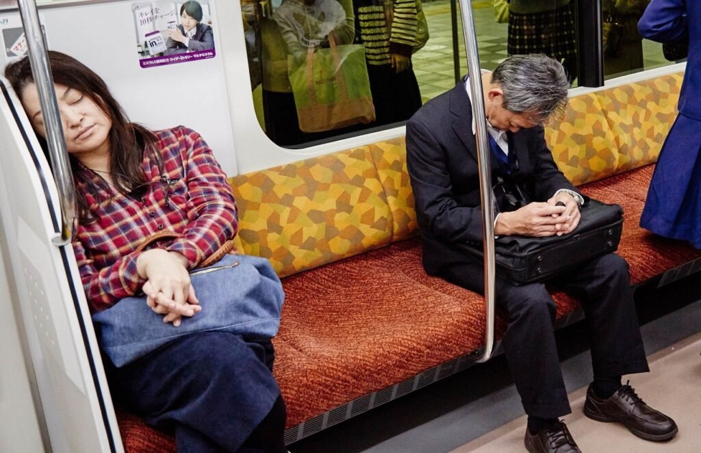 نگاهی به فرهنگ اینموری؛ چرت‌زدن میانه کار در ژاپن مثبت