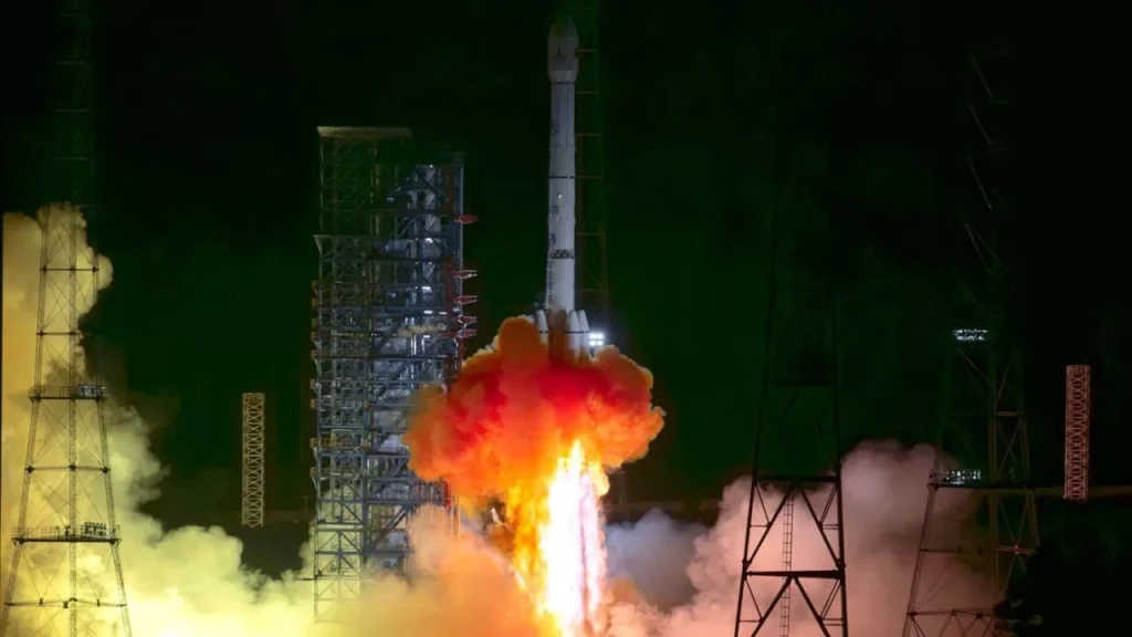 مأموریت تیان‌ون 2 چین؛ مثالبرداری از یک سیارک و جستوجو‌کردن جرم.webp