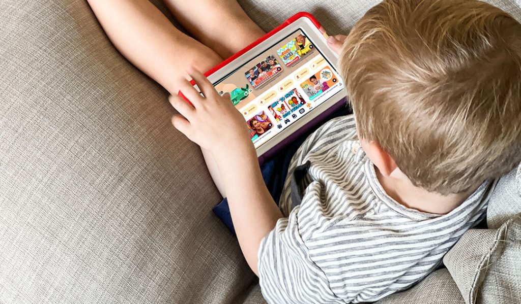 چرا بچه‌ها به گوگل زیاد تر از مادربزرگ‌ها مطمعن می‌کنند؟ آفتاب