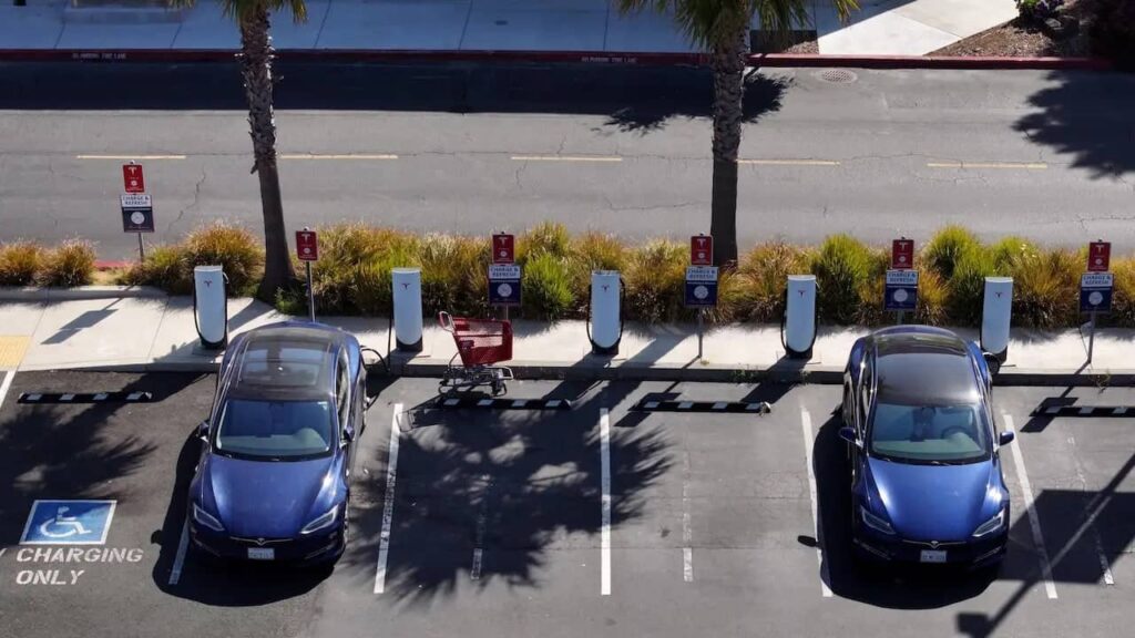 لایحه بودجه ترامپ چه آسیبی به انرژی پاک و خودروهای برقی داخل میکند؟_آفتاب وطن 6 خودرو برقی