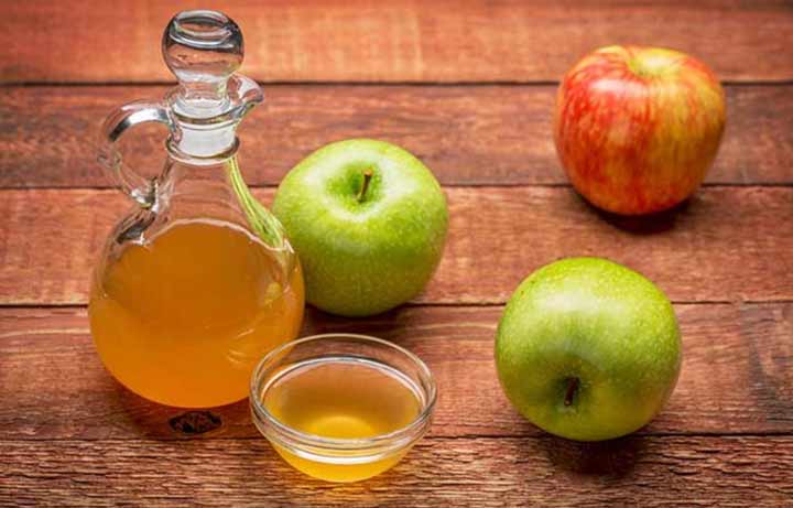 درمان سریع آفت دهان در خانه: ۱۱ روش خانگی مؤثر برای تسکین سریع درد_آفتاب وطن 17 درمان جوش صورت با گلاب، سرکه سیب