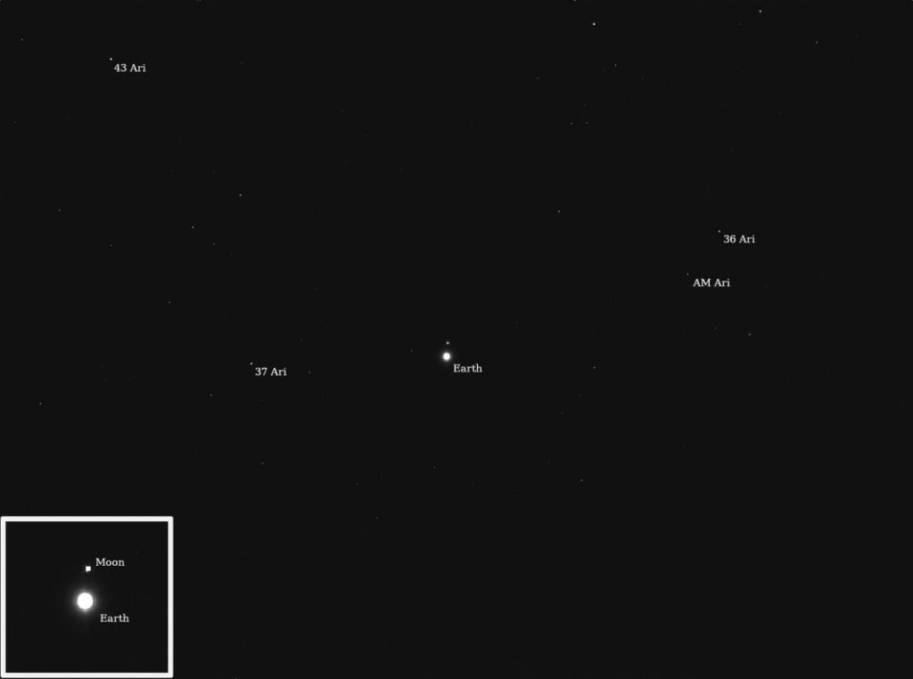 ناسا عکس دلهره‌آوری از زمین و ماه در دل تاریکی