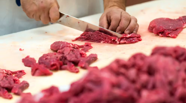 1758702124 999 گوشت تازه و منجمد چه تفاوت‌هایی دارند؟ آیا گوشت تازه