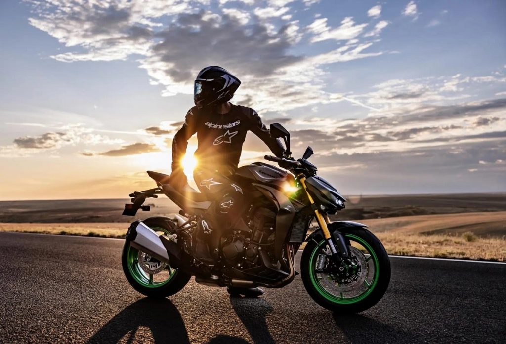 کاوازاکی Z1100 و Z1100 SE مدل ۲۰۲۶ معارفه شدند_آفتاب وطن 4 موتورسیکلت