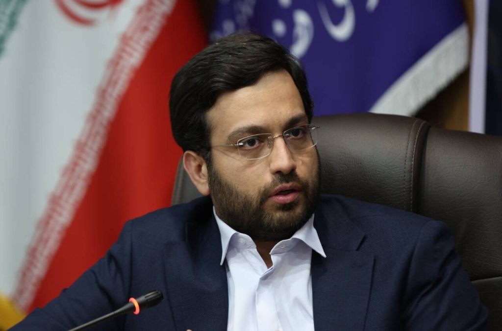 نقش قانونmadari در فضاهای مجازی بر پایهٔ اندیشه رهبر