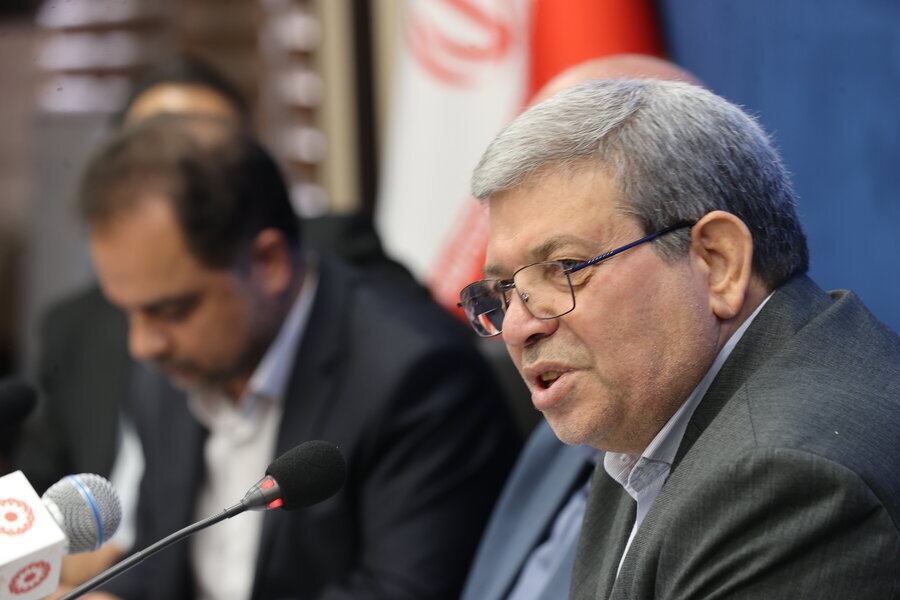 همایش بهزیستی کنار مردم با تجلیل از فعالان