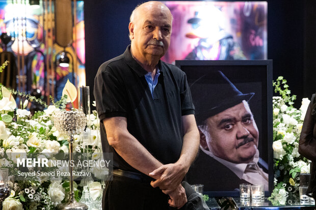 مراسم چهلمین روز درگذشت اکبر عبدی با حضور همکاران