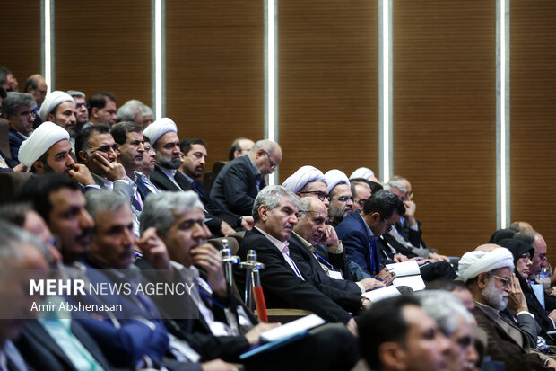 وزیر علوم در اجلاس یکصمدین روسای دانشگاه‌ها