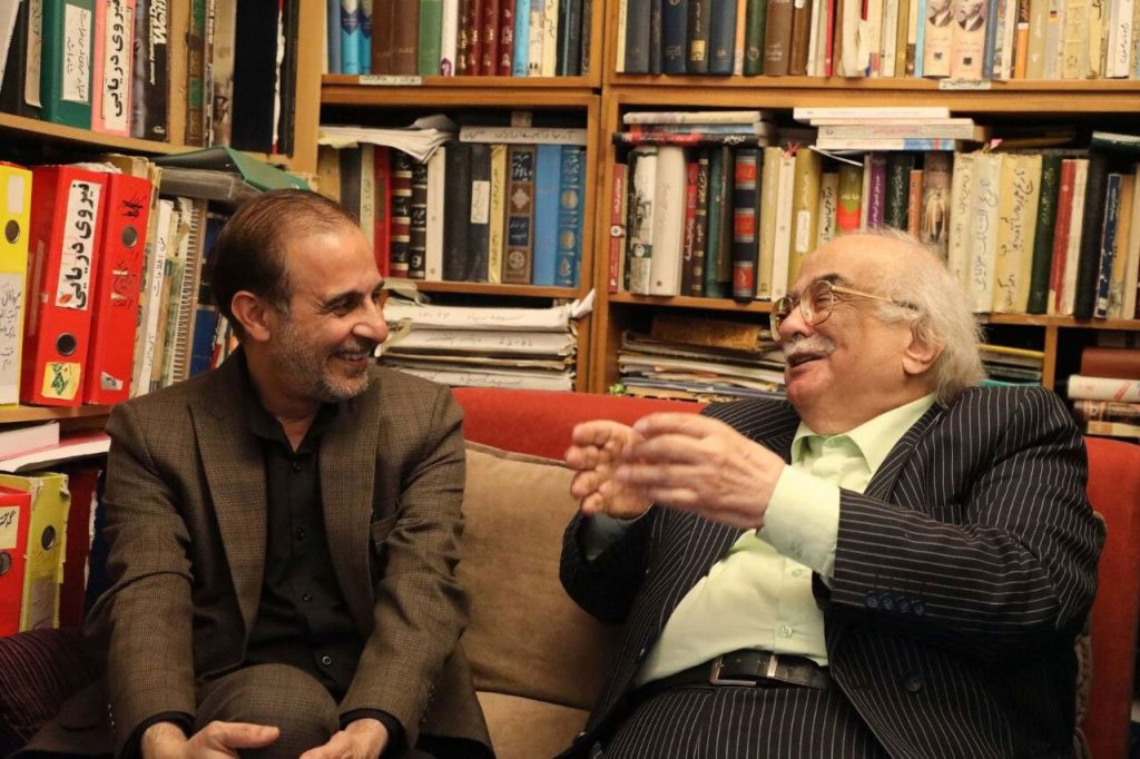 خسرو معتضد شش دهه وفاداری به رادیو
