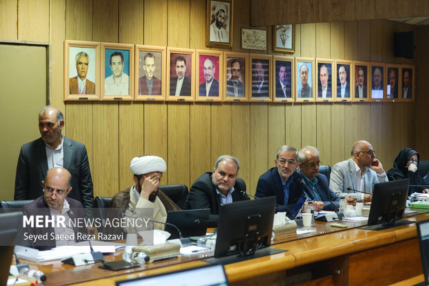 برگزاری جلسه شورای عالی آموزش و پرورش با حضور وزیر و غلامعلی حدادعادل 10 جلسه شورای عالی آموزش با حضور وزیر و حدادعادل