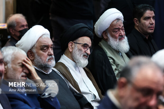 برگزاری مراسم ترحیم فرزند لطف‌الله فروزنده در مسجد امام صادق
