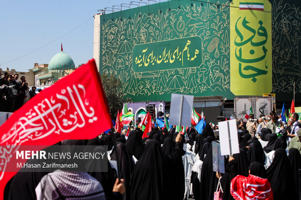 مردم تهران در رزمایش ۳۱۳ هزار جان‌فدا شرکت کردند