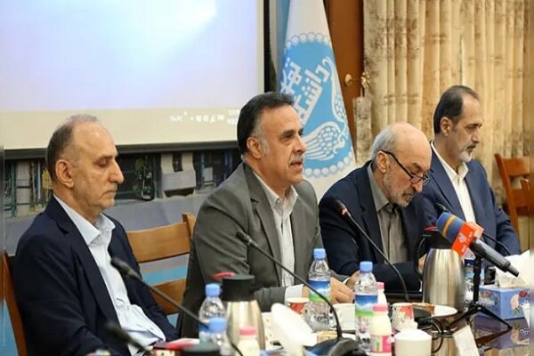 مشاور وزیر علوم پرونده حوادث دیماه باز است؛ تدابیر خردمندانه تنها راه خروج از بحران