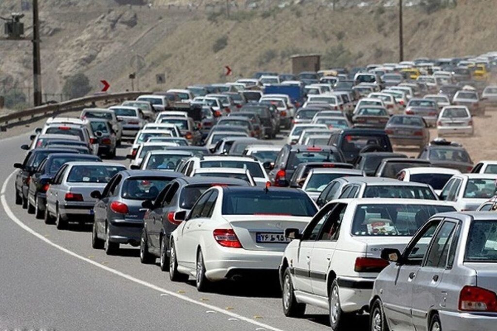 ترافیک سنگین در ورودیهای تهران؛ آزادراههای کرج