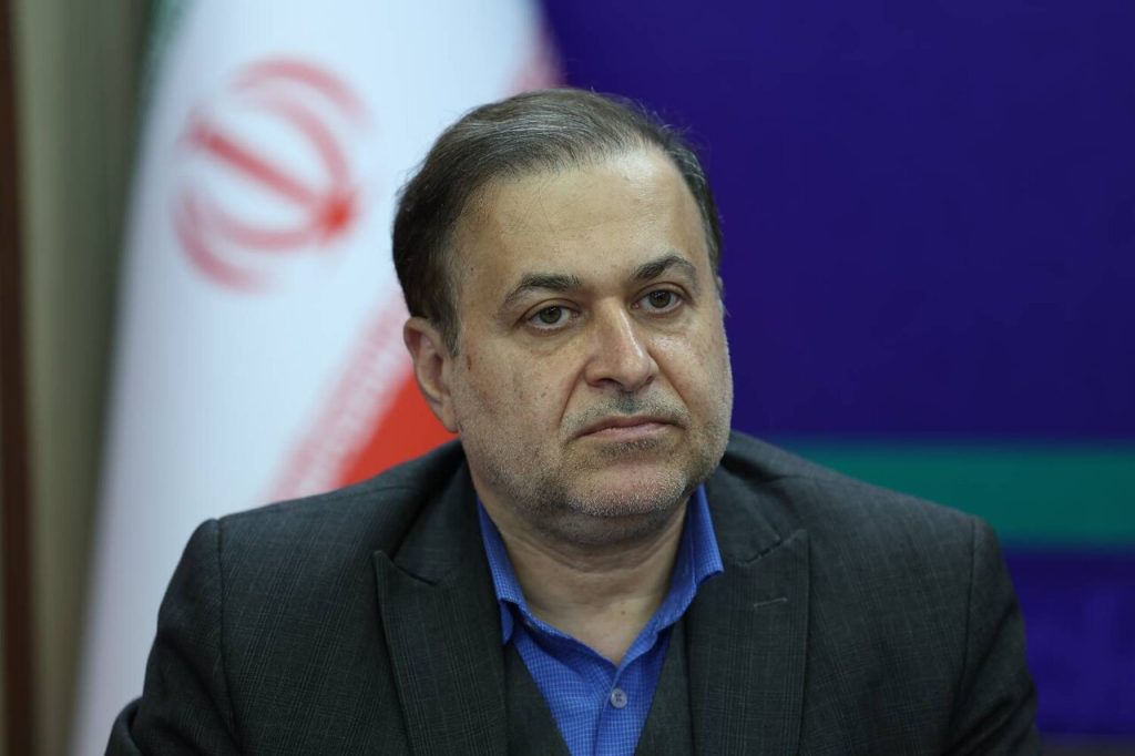 مدیرکل سازمان غذا و دارو: شناسایی مخاطرات غذایی از داروهای دامپزشکی تا سموم کشاورزی ضروری است