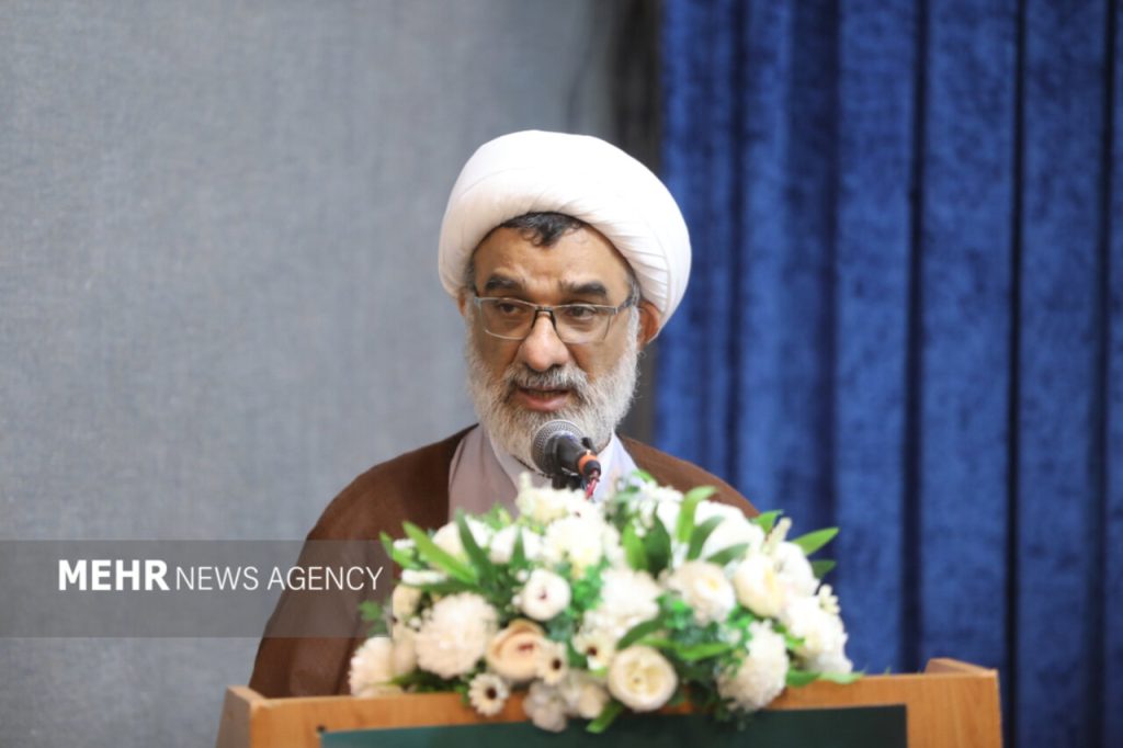 حجت‌الاسلام عبدالحسین خسروپناه دبیر شورای عالی انقلاب فرهنگی در مراسم اختتامیه یازدهمین کنگره ملی اعتکاف و هشتمین جشنوار