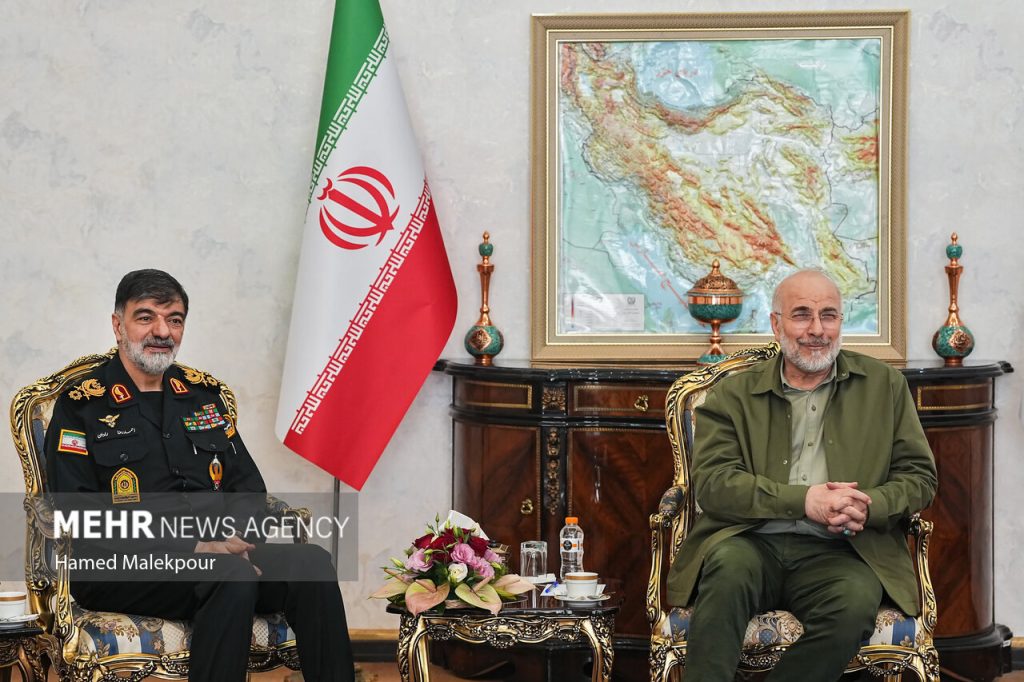 فرمانده نیروی انتظامی و اعضای ستاد با رئیس مجلس دیدار کردند